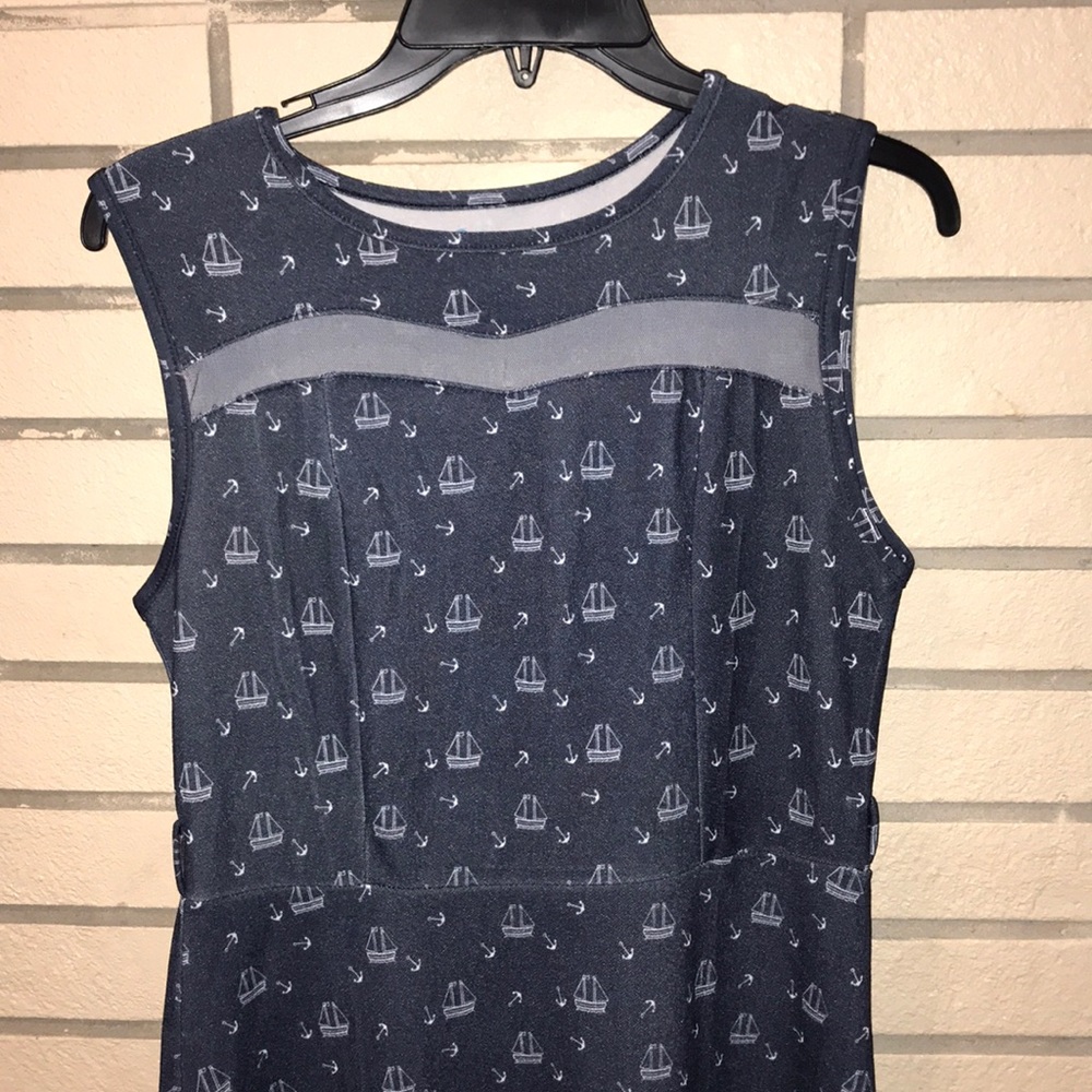 Midi-mini dress, loose on the waist; very comfy.